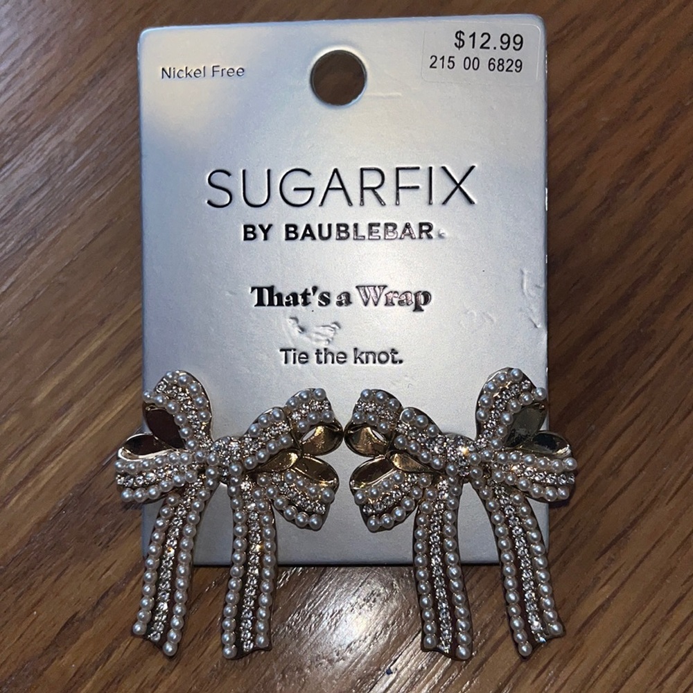 Bow statement earrings
